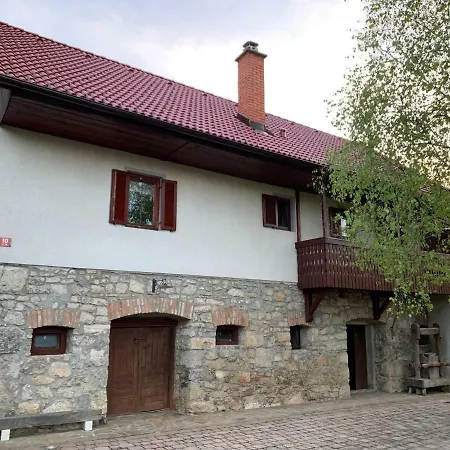 Stork's Otok Metlika Casa vacanze *